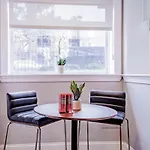 Central Dc Flat Sleeps 3 Convention Center