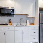 Central Dc Flat Sleeps 3 Convention Center