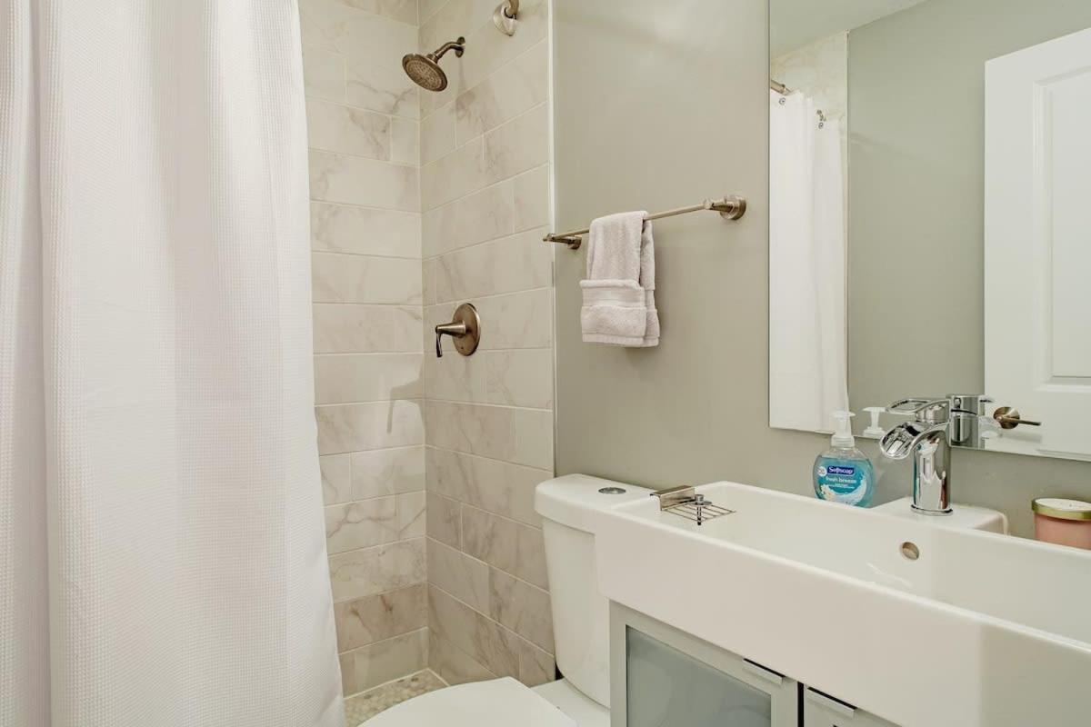 Dc Flat Sleeps 3 Convention Center Holiday home
